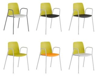 STAPELBAR STOL I PLAST MED ARMSTÖD – CHOICE LIMEGRÖN